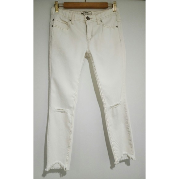 Free People Womens Distressed Skinny Jeans White Low-Rise Raw-Hem Ripped Size 27 - Picture 4 of 10